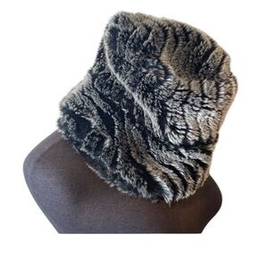 Preston & York Gray And Black Circular Fur Bucket Hat